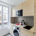 Elegant 1-bedroom On Rue Saint-dominique Lägenhet *