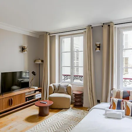 Elegant 1-bedroom On Rue Saint-dominique