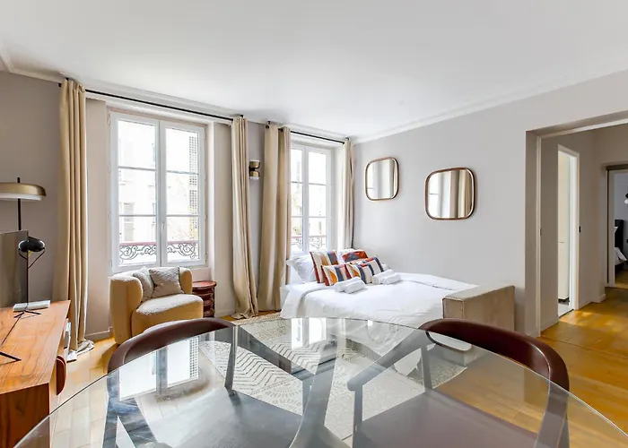 Apartament Elegant 1-bedroom On Rue Saint-dominique *